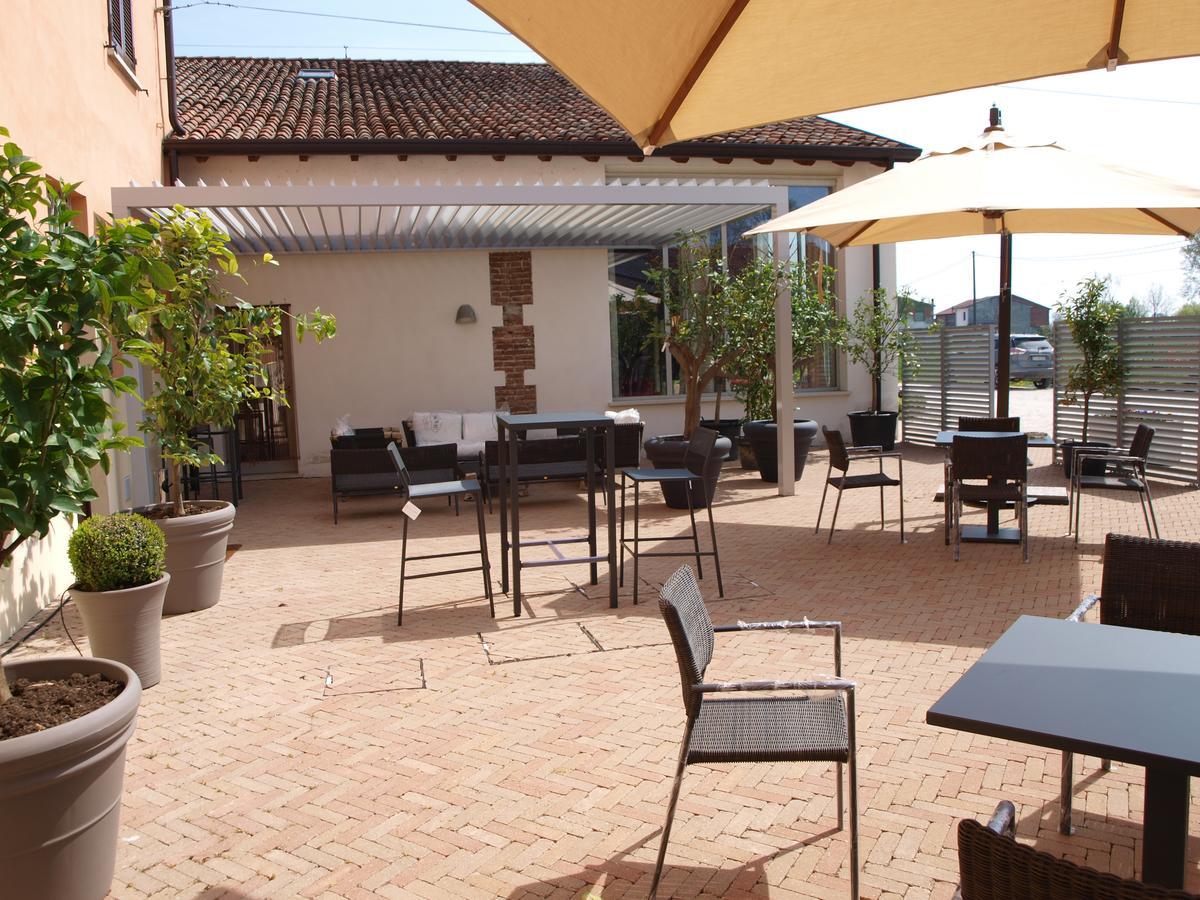 La Cascina Del Sole Hostel Rivarolo del Re ed Uniti Kültér fotó