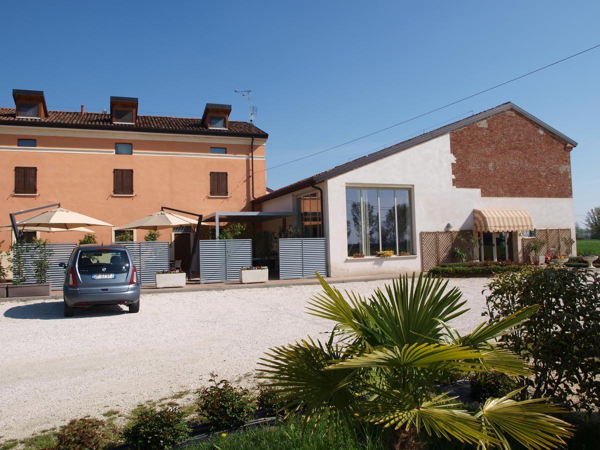 La Cascina Del Sole Hostel Rivarolo del Re ed Uniti Kültér fotó
