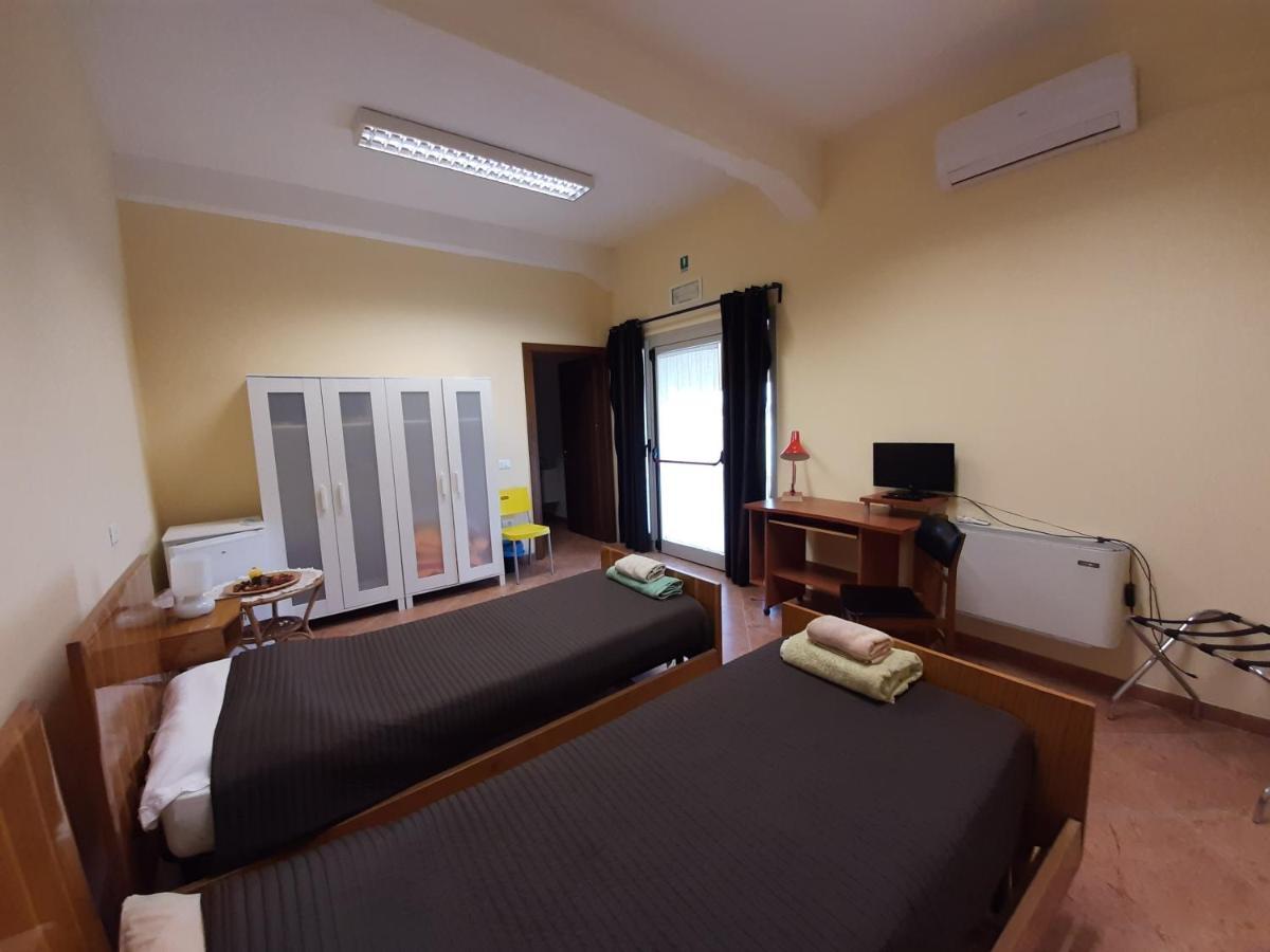La Cascina Del Sole Hostel Rivarolo del Re ed Uniti Kültér fotó